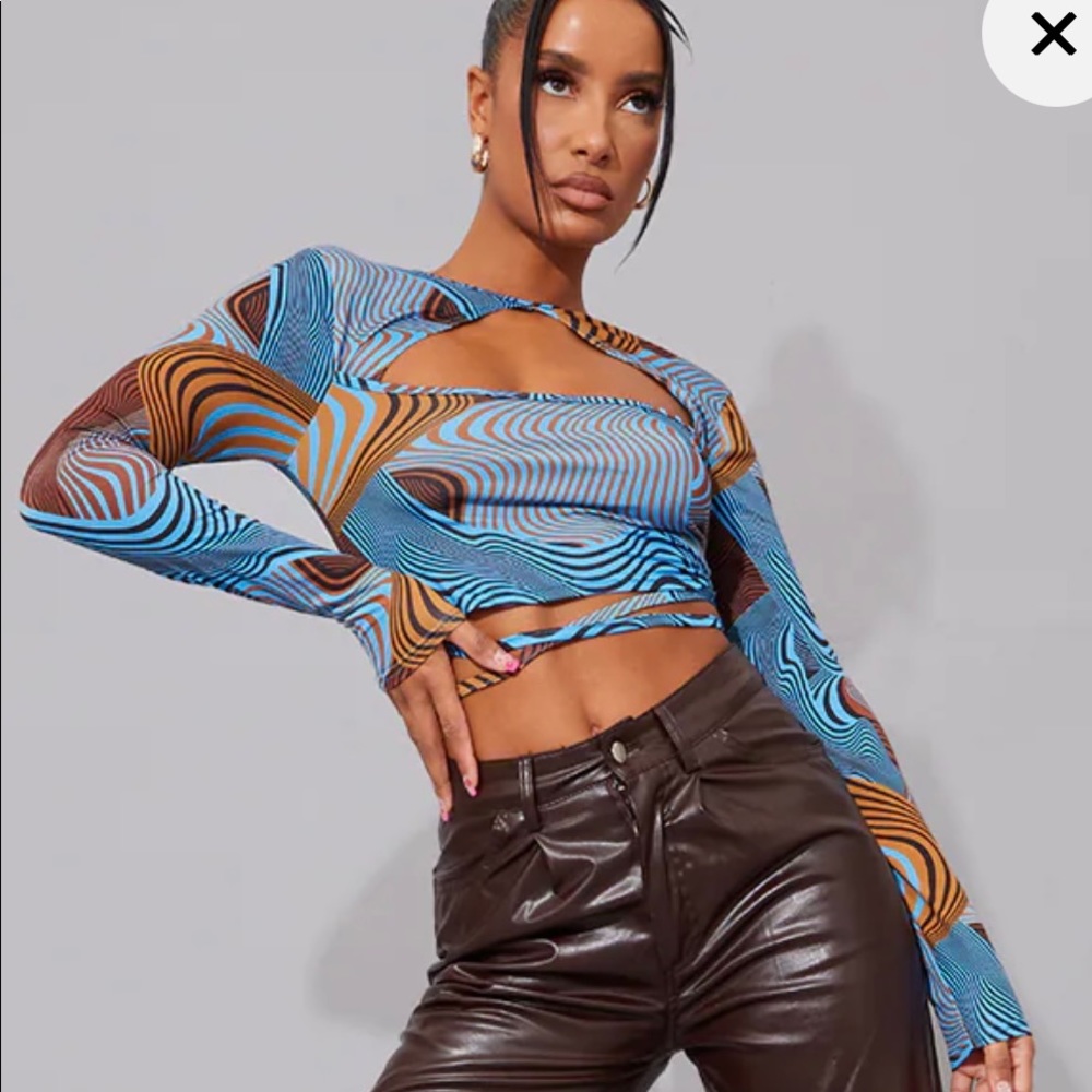 Prettylittlething Cut Out Tie Crop Top